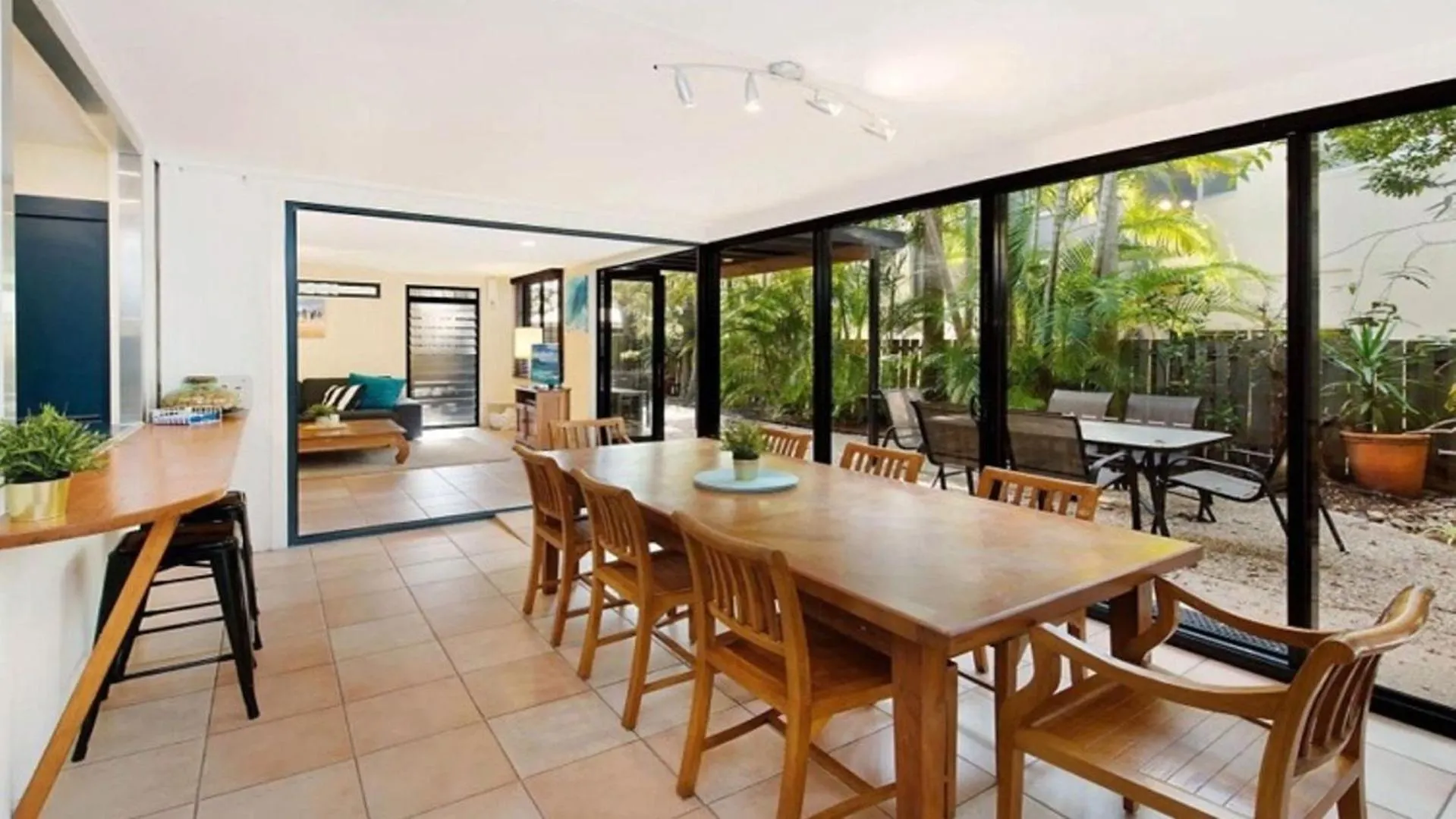 Holiday home Campbell Street 2 4, Moffat Beach Caloundra